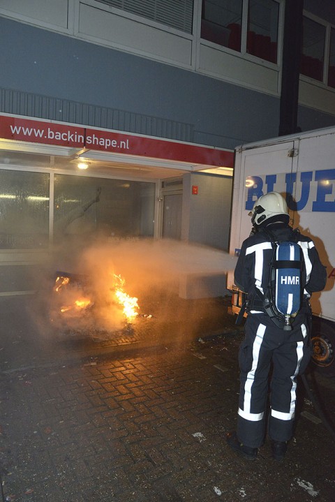 2012/293/GB20121231a 002 Containerbrand vd Waalstraat.jpg